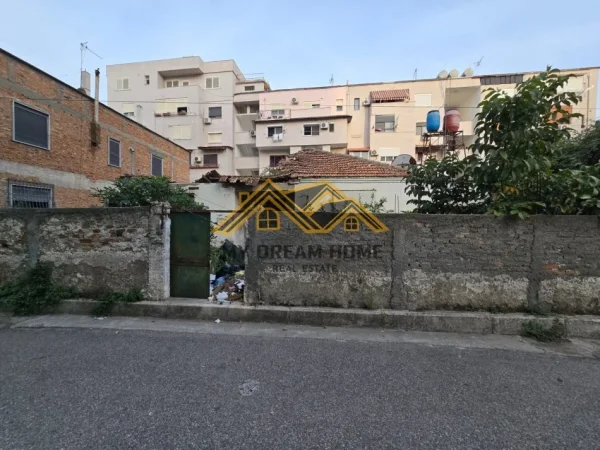 Durres, shitet apartament 1+1 , 300 m² 165.000 € (durres)