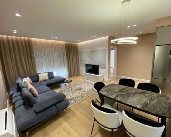 Tirane, jepet me qera apartament 2+1+Aneks+Ballkon Kati 1, 100 m² 800 € (siri kodra)