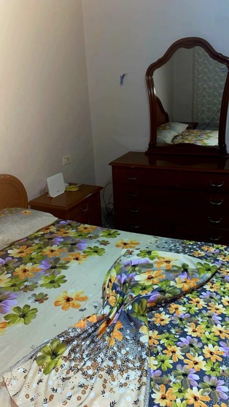 Tirane, jepet me qera apartament 1+1+Ballkon Kati 5, 70 m² 450 € 
