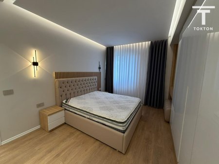 Tirane, jepet me qera apartament 2+1 Kati 3, 105 m² 1.200 € 