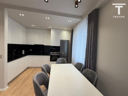 Tirane, jepet me qera apartament 2+1 Kati 3, 105 m² 1.200 € 