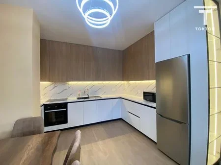 Tirane, jepet me qera apartament 2+1 Kati 1, 128 m² 1.300 € 