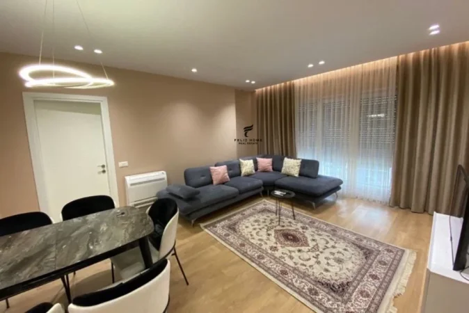 Tirane, jepet me qera apartament 2+1 Kati 1, 100 m² 800 € (RRUGA E DIBRES)