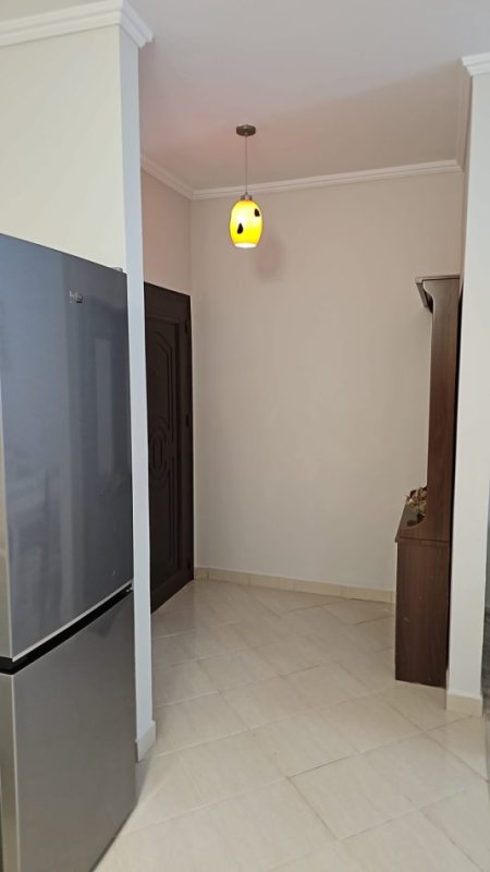 Tirane, jepet me qera apartament 2+1+Ballkon Kati 2, 100 m² 550 €