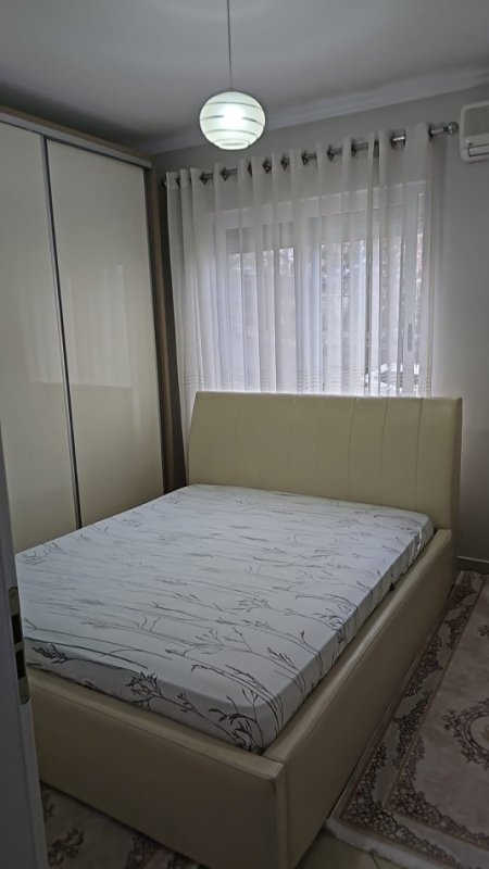 Tirane, jepet me qera apartament 2+1+Ballkon Kati 2, 100 m² 550 €