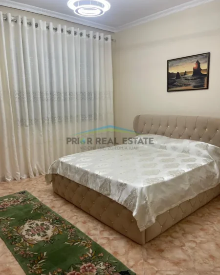 Fier, shitet Vile 2 Kateshe+Papafingo  250.000 € Fier (Jakov Xoxa)