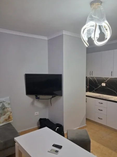 Tirane, jepet me qera apartament 1+1 Kati 2, 54 m² 400 € 