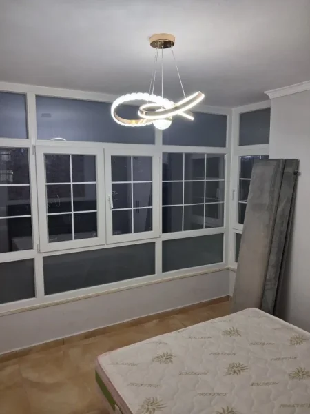 Tirane, jepet me qera apartament 1+1 Kati 2, 54 m² 400 € 