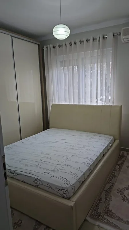 Tirane, jepet me qera apartament 2+1+Ballkon Kati 2, 100 m² 500 mije leke