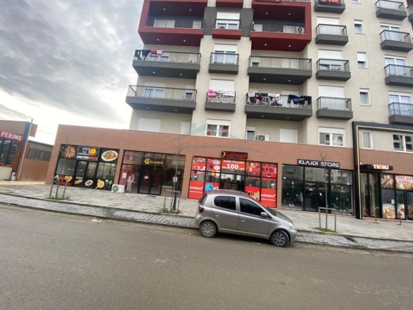 Tirane, shitet ambjent biznesi Kati 0, 93 m² 232.000 € (Kamez)