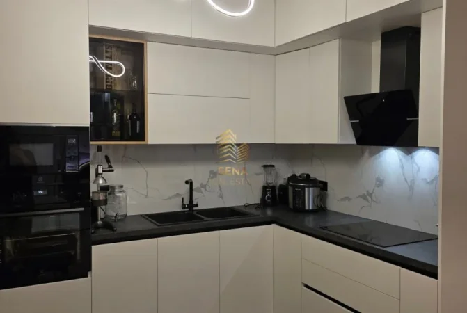 Tirane, shitet apartament 2+1+Ballkon Kati 1, 113 m² 365.000 € (Komuna e Parisit, Kika 3)