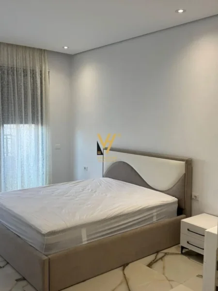 Tirane, jepet me qera apartament 1+1+Ballkon Kati 2, 85 m² 900 € (LIQENI I THATE)