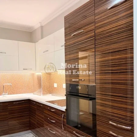 Tirane, jepet me qera apartament 2+1 Kati 7, 115 m² 650 € (Astir)