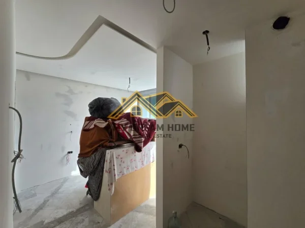 Durres, shitet apartament 2+1+Aneks+Ballkon , 127 m² 180.000 € (qender)