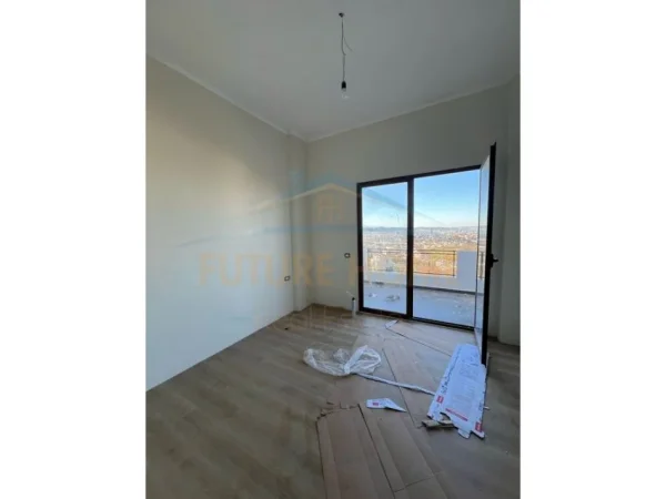 Tirane, shitet apartament 2+1 Kati 1, 109 m² 136.250 € (Fresku)