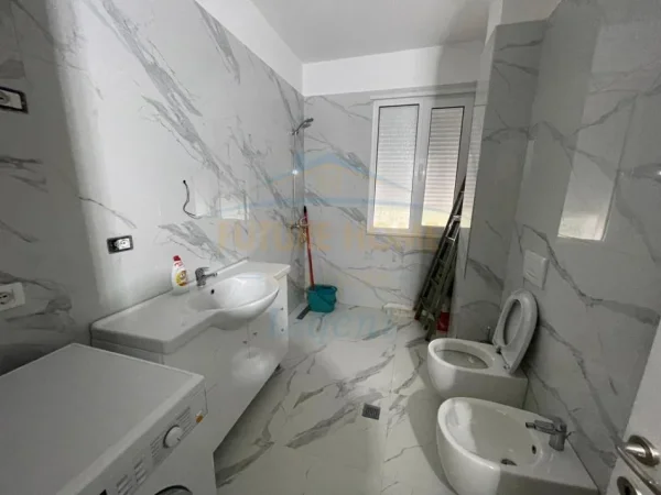 Tirane, jepet me qera apartament 1+1 Kati 2, 60 m² 500 € (Kopeshti Zoologjik)