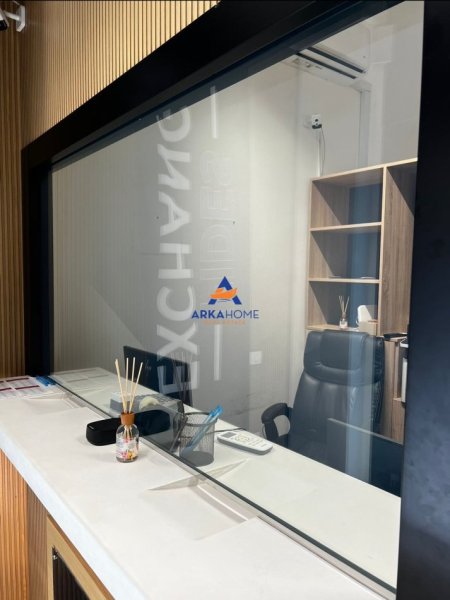 Tirane, shitet ambjent biznesi Kati 0, 35 m² 