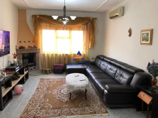 Tirane, shitet apartament Dublex Kati 5, 235 m² 400.000 € 