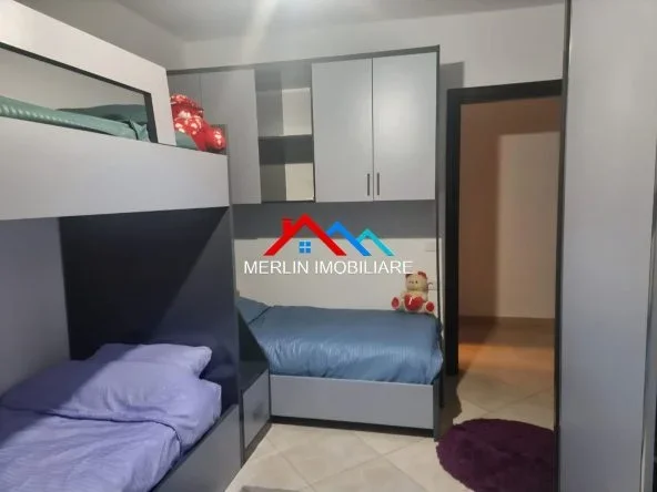 Tirane, jepet me qera apartament 2+1+Ballkon Kati 3, 106 m² 750 € (RRUGA JORDAN MISJA)