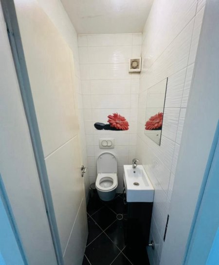 Tirane, jepet me qera apartament 3+1 Kati 4, 125 m² 650 € (DON BOSKO)