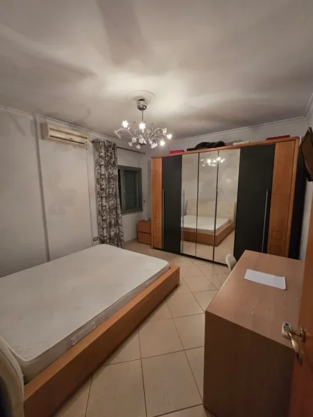 Tirane, jepet me qera apartament 2+1 Kati 9, 116 m² 600 € (ZOGU I ZI)