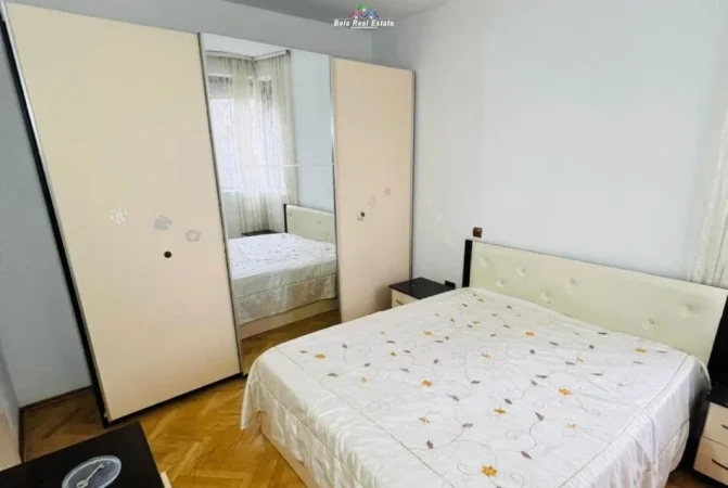 Tirane, jepet me qera apartament 3+1 Kati 1, 125 m² 680 € (Rruga Eshref Frasheri)