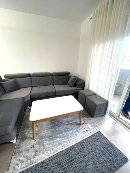 Jepet me Qera Apartament 3+1+2 ne 5 Maji,  500 €URO