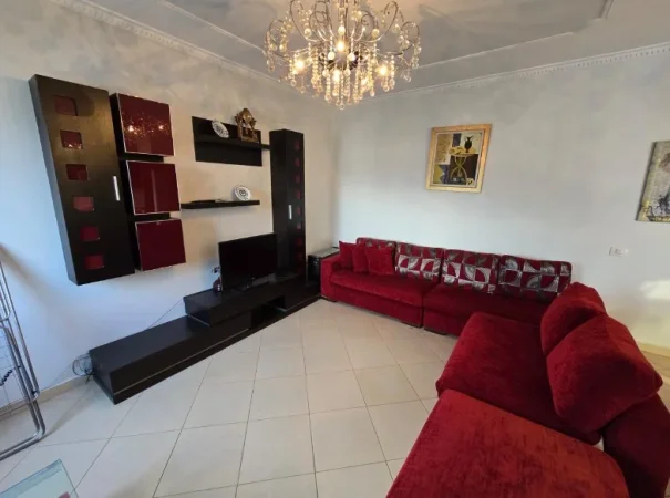 Tirane, jepet me qera apartament 2+1 , 116 m² 600 € 