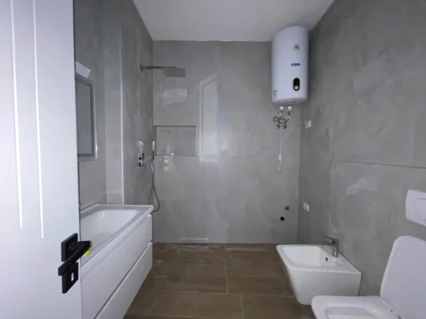 Tirane, shitet apartament 2+1 Kati 1, 87 m² 180.000 € (Don Bosko)