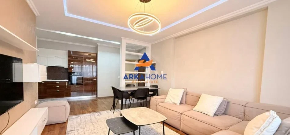Tirane, jepet me qera apartament 2+1+Ballkon Kati 7, 95 m² 650 € 
