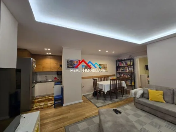 Tirane, jepet me qera apartament 3+1+Ballkon Kati 3, 100 m² 829 € (RRUGA DERVISH HEKALI,PAZARI I RI)