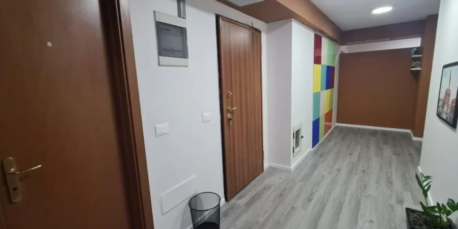 Tirane, shitet zyre Kati 1, 200 m² 1.265.000 € (SHESHI WILLSON)
