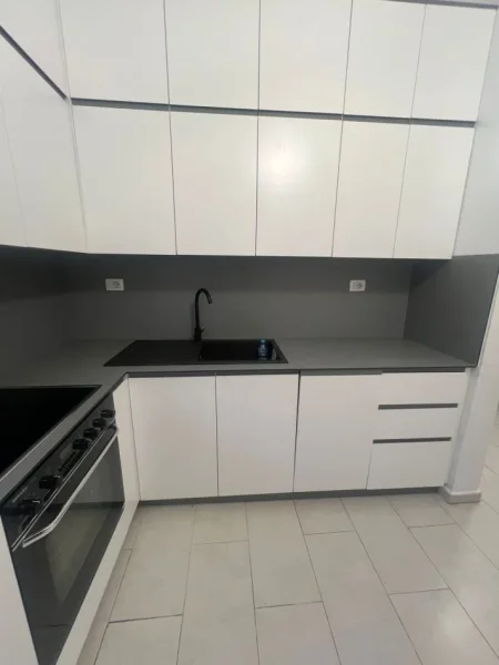 Tirane, jepet me qera apartament 1+1+Aneks+Ballkon Kati 2, 60 m² 60.001 € 