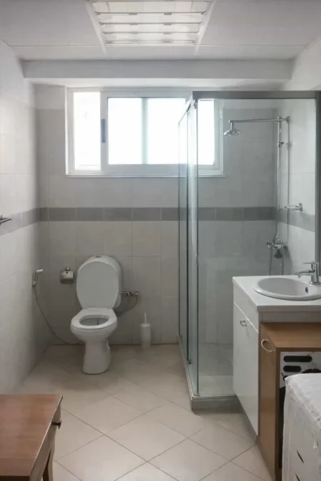 Tirane, jepet me qera apartament 3+1 Kati 2, 100 m² 730 € (Rruga Margarita Tutaulani)