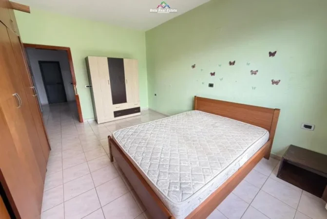 Tirane, jepet me qera apartament 2+1 Kati 6, 122 m² 420 € (Rruga 5 Maj)