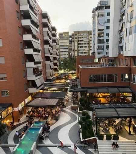 Tirane, jepet me qera zyre Kati 2, 250 m² 2.500 € (KOMPLEKSI DELIJORGJI)