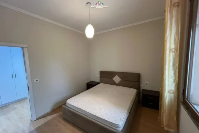 Tirane, jepet me qera Vile 1+1+Ballkon Kati 2, 60 m² 520 € (ALI DEMI)