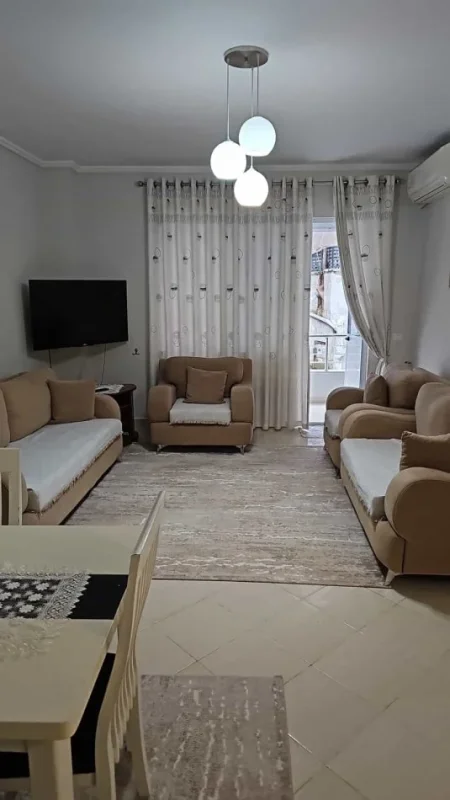Tirane, jepet me qera apartament 2+1 Kati 2, 100 m² 600 € (Rruga Rrapo Hekali)