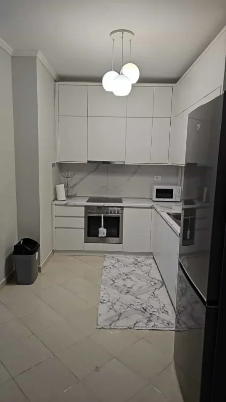 Tirane, jepet me qera apartament 2+1 Kati 2, 100 m² 600 € (Rruga Rrapo Hekali)