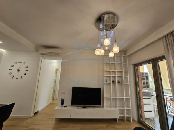 Tirane, jepet me qera apartament 2+1 Kati 3, 108 m² 1.200 € (Kompleksi Delijorgji)