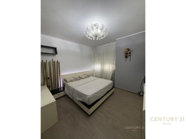 Tirane, jepet me qera apartament 2+1 Kati 3, 99 m² 550 € (Astir)