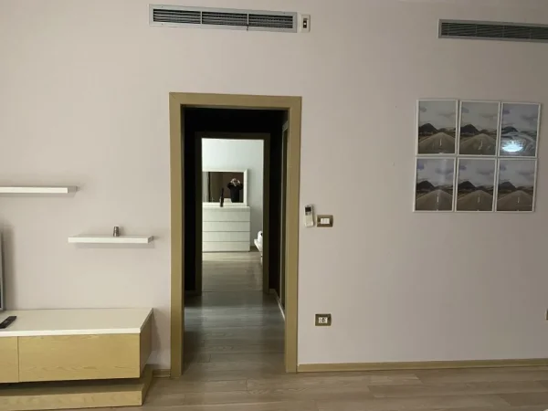 Tirane, jepet me qera nga Pronari, pa-komision apartament Kati 4, 112 m² 700 € (Tek kopshti zoologjik)