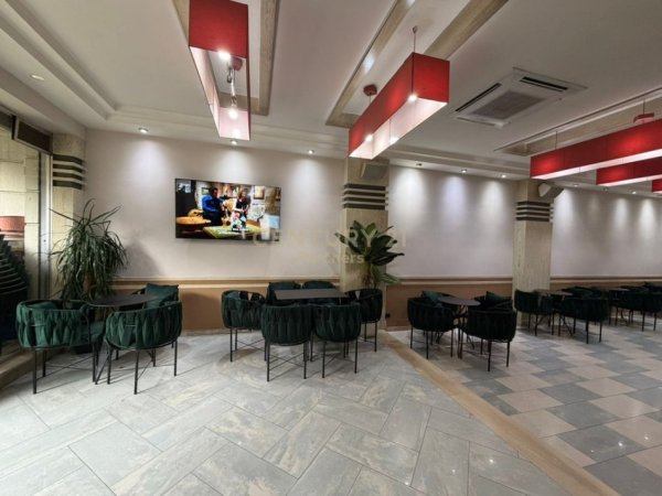 Tirane, shitet ambjent biznesi Kati 0, 164 m² 270.000 € (Pallati me Shigjeta)