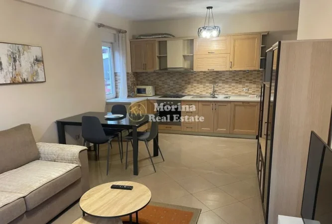 Tirane, jepet me qera apartament 2+1 Kati 4, 100 m² 800 € (Liqeni i Thate)