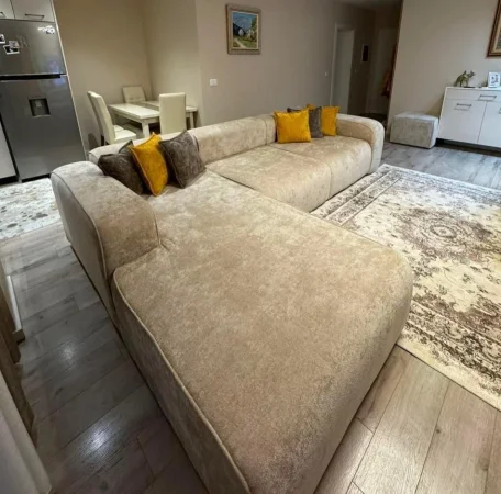 Tirane, jepet me qera apartament 2+1 Kati 7, 90 m² 800 € (Rruga e Kavajes perballe Delijorgjit)