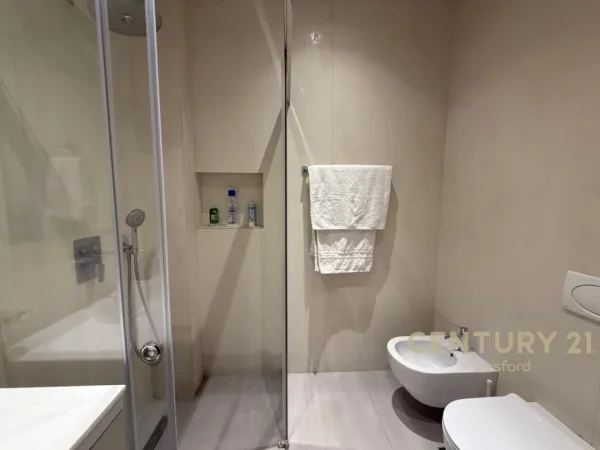 Tirane, jepet me qera apartament 1+1+Ballkon Kati 2, 72 m² (DELIJORGJ)