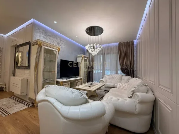 Tirane, jepet me qera apartament 3+1+Ballkon Kati 7, 145 m² (DELIOXH)