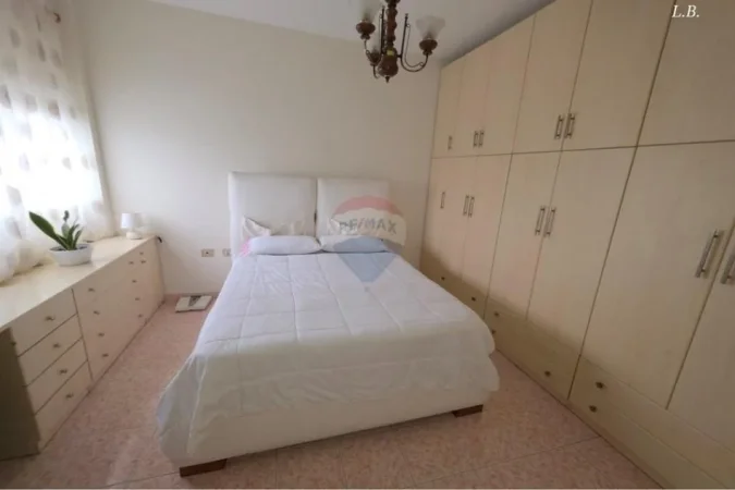 Tirane, jepet me qera apartament 1+1 , 75 m² 650 € 