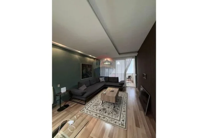 Tirane, jepet me qera apartament 2+1 , 120 m² 800 € 