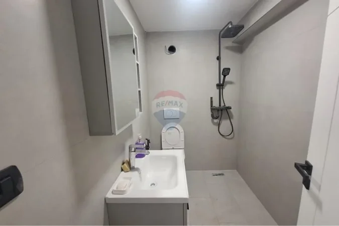 Tirane, jepet me qera apartament 1+1 , 65 m² 550 € 